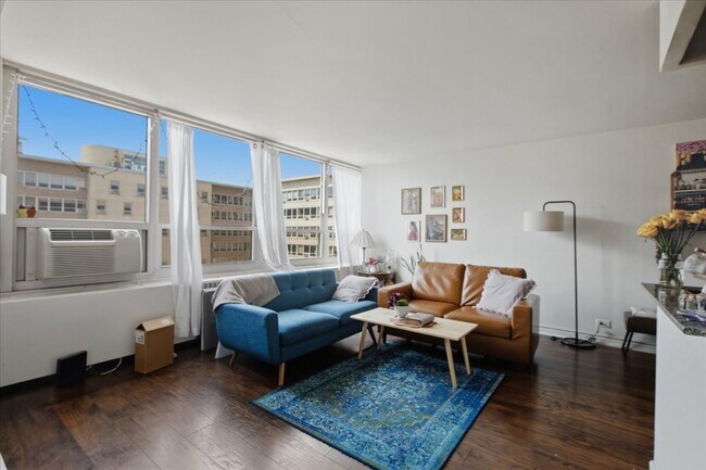 Foto del edificio - 3950 N Lake Shore Dr