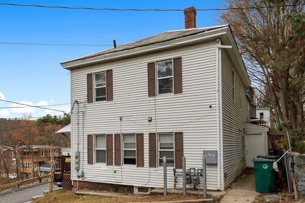 Building Photo - 46 Johnson St
