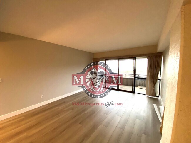Building Photo - 2 Bed 2 Bath Condo in Bench Tower Condomin...