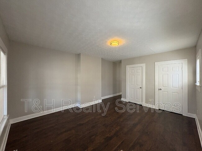 Building Photo - 2925 N Delaware St