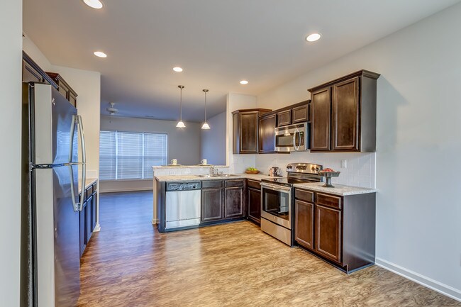 Foto del edificio - The Townhomes at Glasford Square