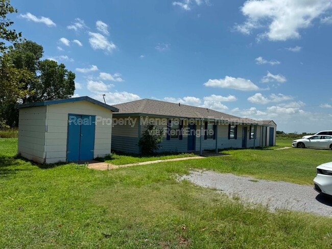 Building Photo - 1803 Sandrock Rd