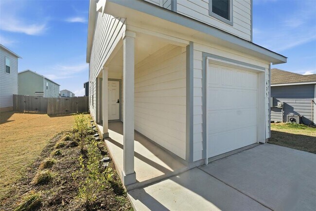 Foto del edificio - 625 Marty Allen Lp