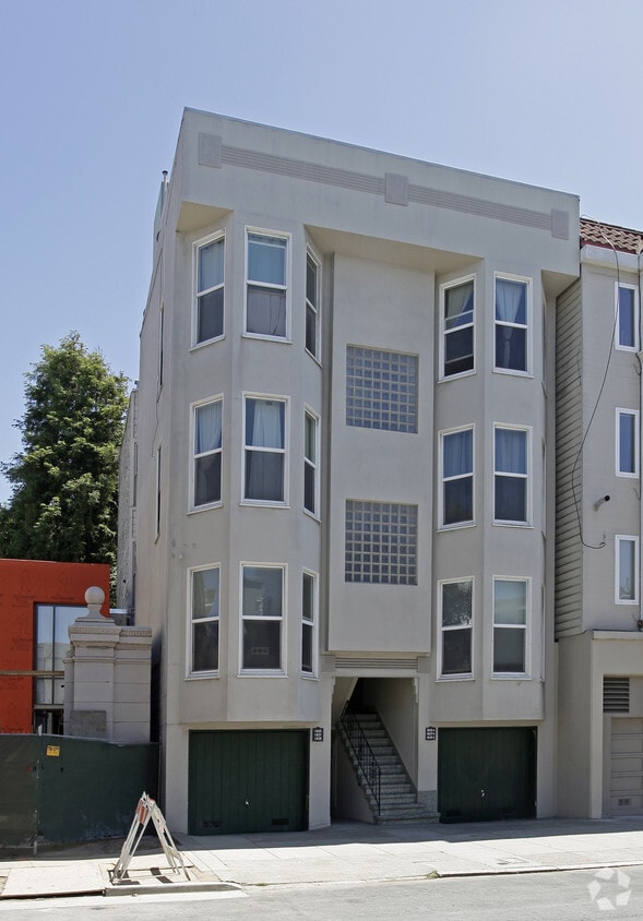 Primary Photo - 1835-1839 Green St