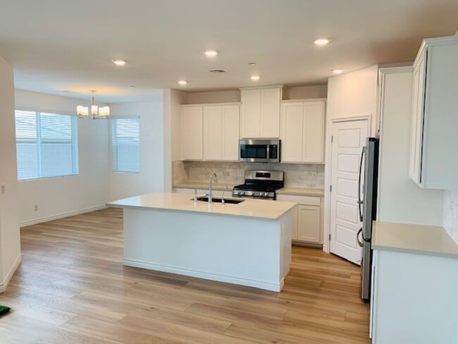 Foto del edificio - 3 Bedroom Home in Henderson