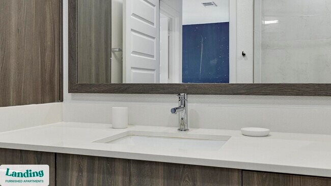 Foto del edificio - 7106 Culebra Commons