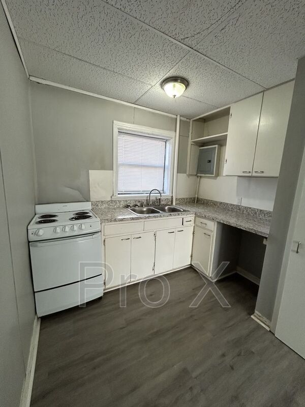 Foto del edificio - 126 E 13th St