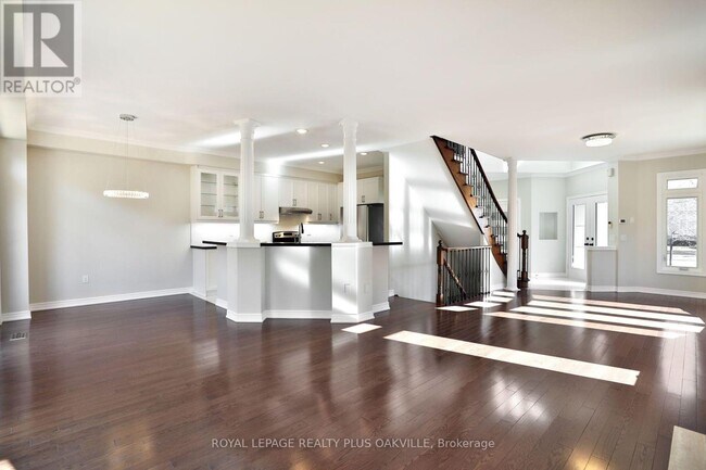 Photo du bâtiment - 1548 Bayshire Dr