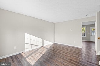 Building Photo - 10505 Tidewater Plains Dr