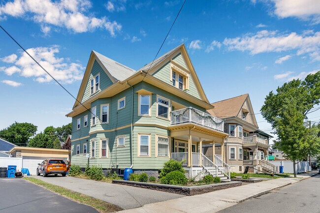 Foto del edificio - 11 Bellevue Ave