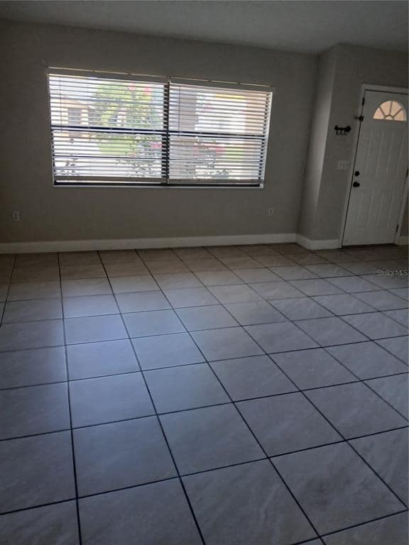 Building Photo - 8027 Buttonball Ln