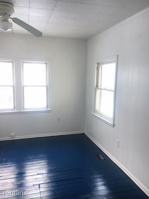 Foto del edificio - 3 br, 1 bath House - 109 S Grove St
