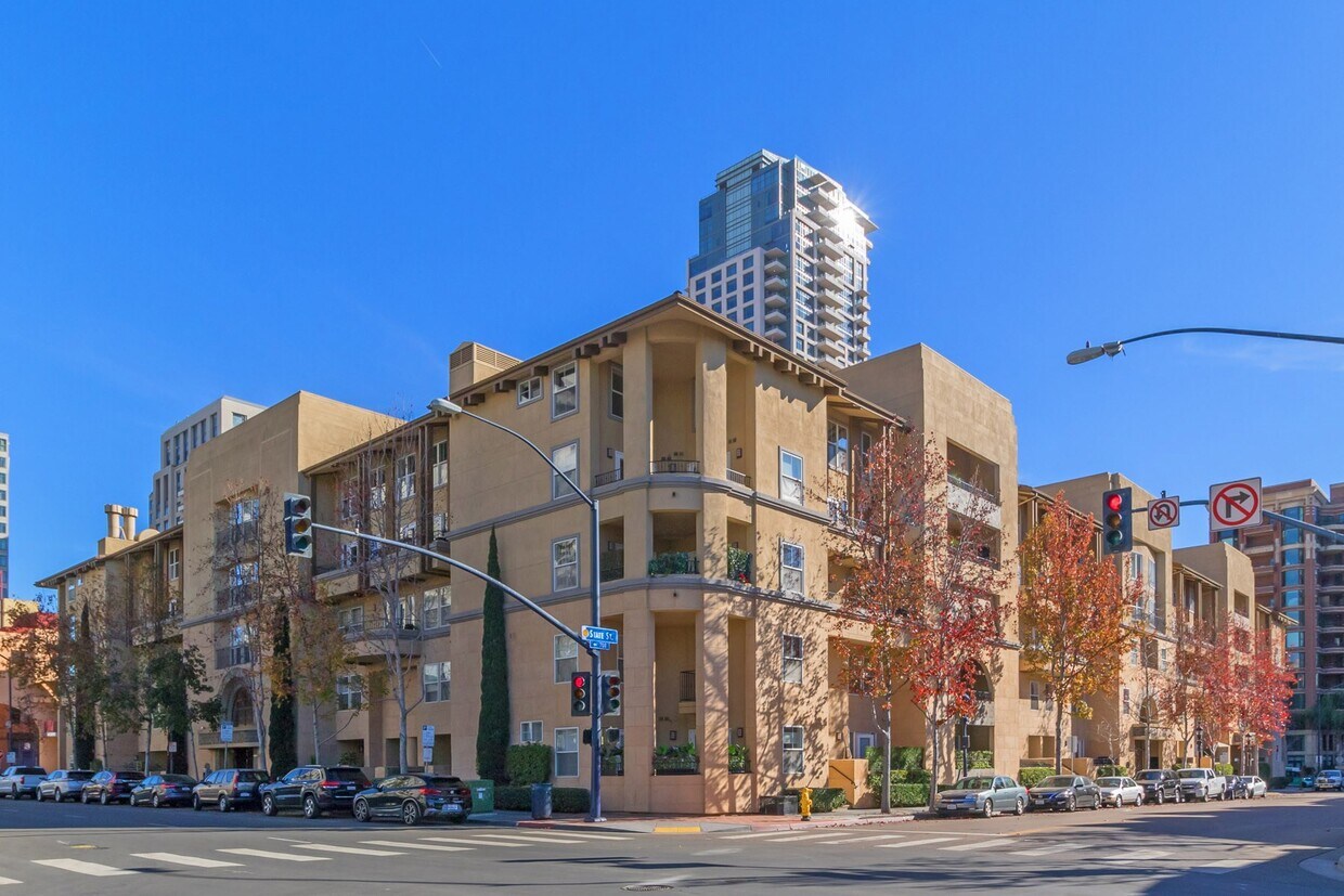 301 W G St Unit 444, San Diego, CA 92101 Condo for Rent in San Diego