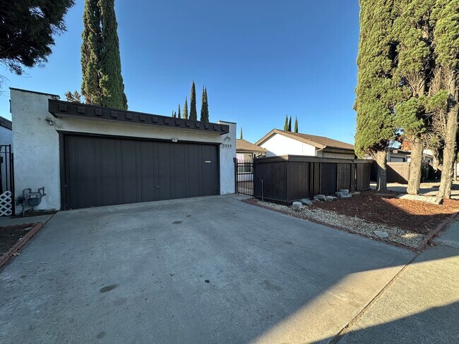 Foto del edificio - 2620 El Pasado Dr