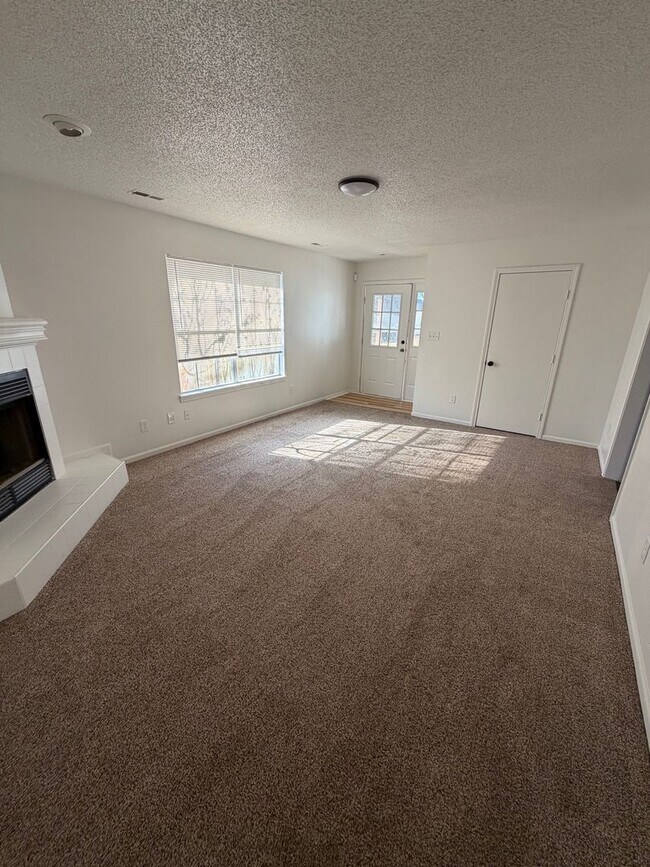 Foto del edificio - Newly Remodeled 2 Bed 1 Bath home in Independence