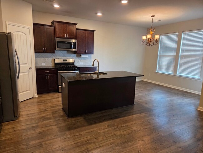 Foto del edificio - 39356 Legacy Lake Dr
