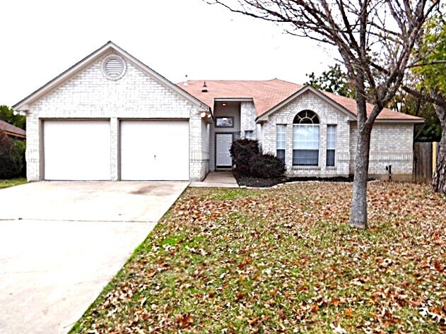 Foto principal - 2115 Rosemary Ln