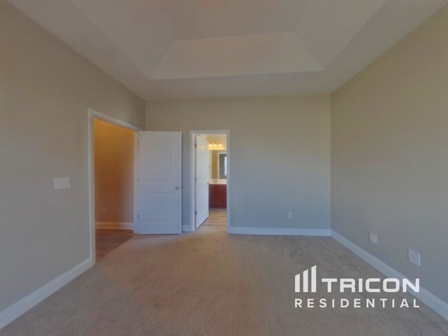 Building Photo - 65 Cane Hill Dr