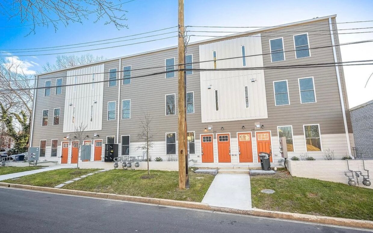 Foto principal - 2505 Burns St SE