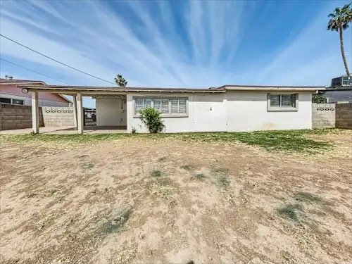 Foto del edificio - 8831 W Northview Ave
