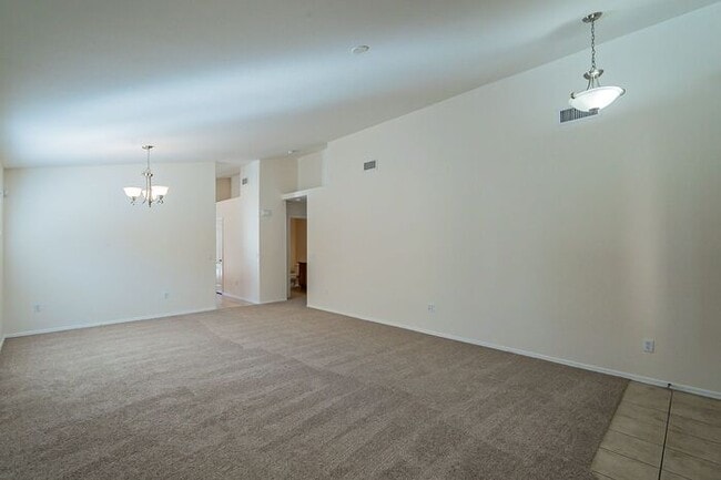 Building Photo - 4018 E Shadow Branch Dr