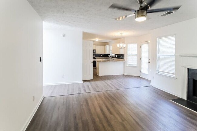 Foto del edificio - 5786 Wellborn Creek Dr