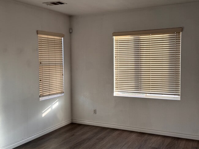 Building Photo - 14031 Crystal St