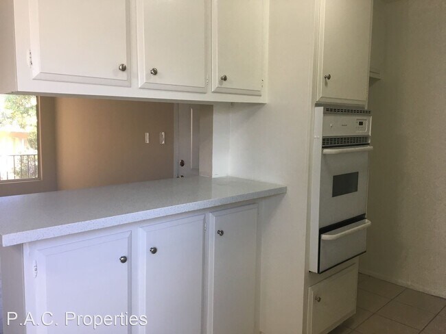 Foto del edificio - 1 br, 1 bath Apartment - 19425 Haynes Stre...
