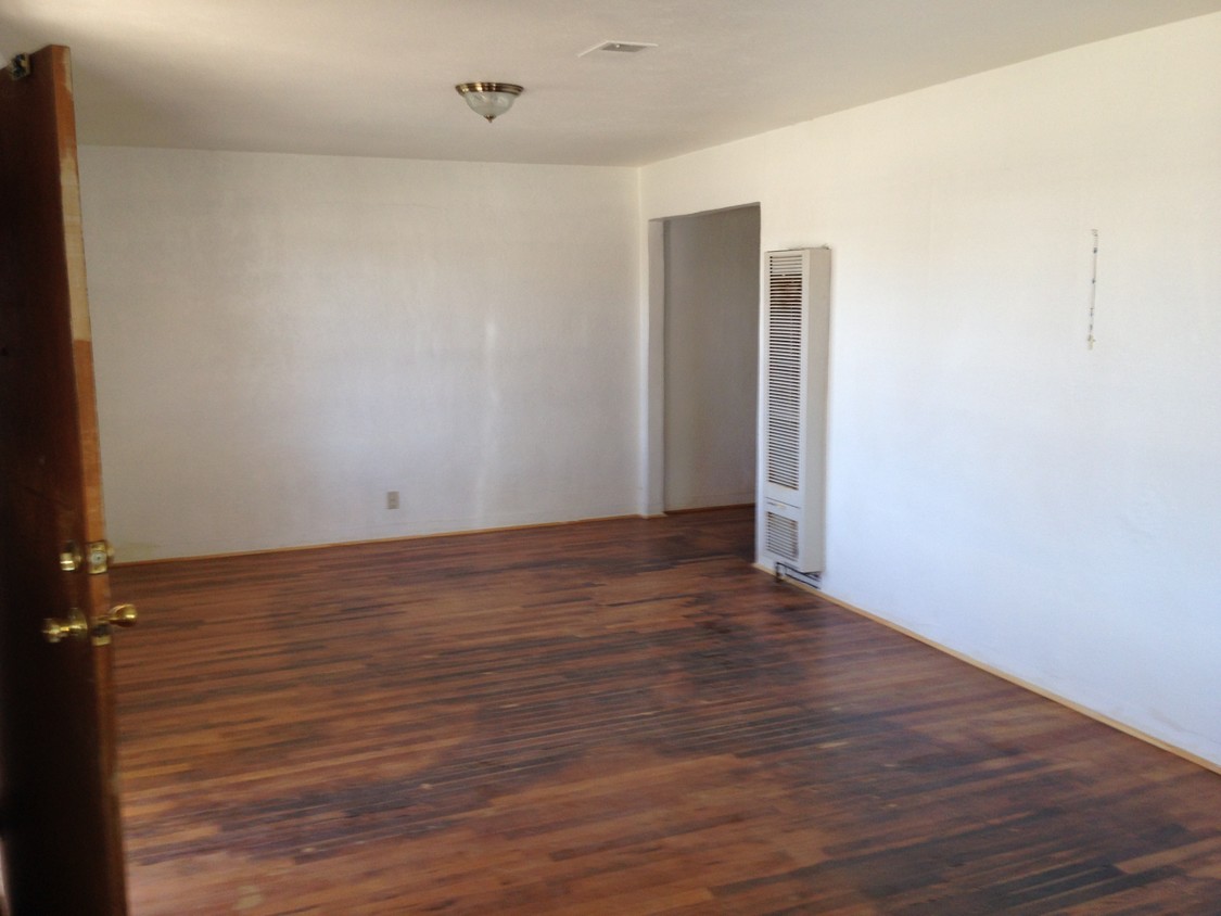 Primary Photo - 322 Coronado Ave