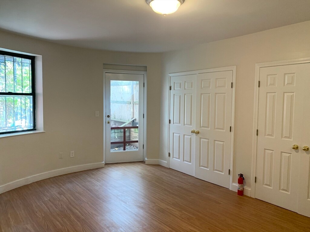 Foto del edificio - 614 Massachusetts Ave