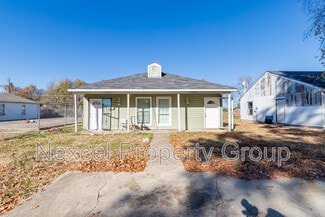 Building Photo - 318 Gannt St