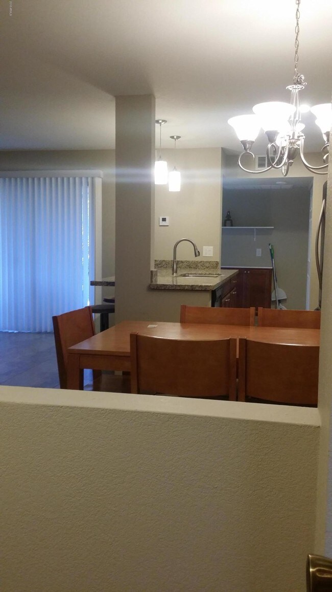 Foto del edificio - 9340 N 92nd St