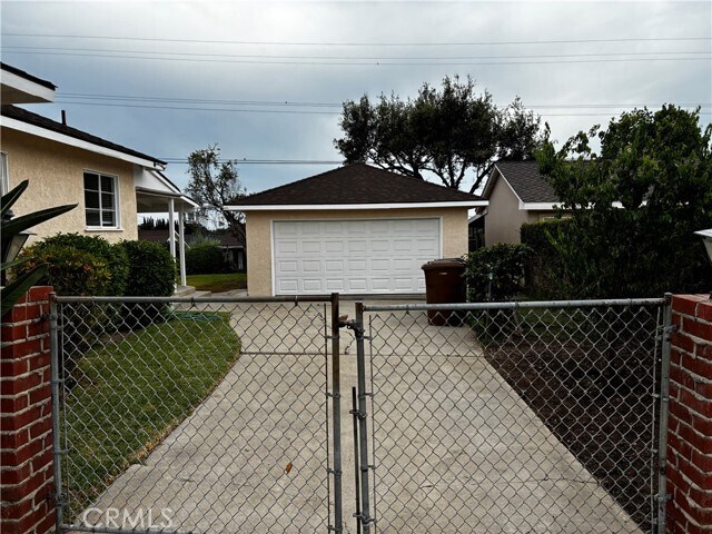 Foto del edificio - 1520 Melody Ln