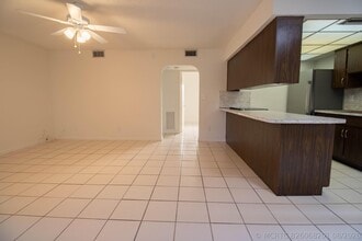 Building Photo - 1501 Himmarshee St
