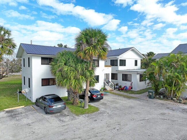 Foto del edificio - 652 Hernando St