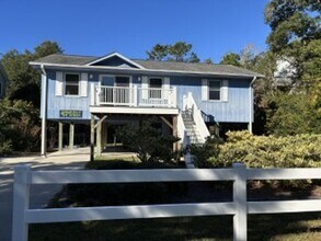 Building Photo - 133 Doe Dr