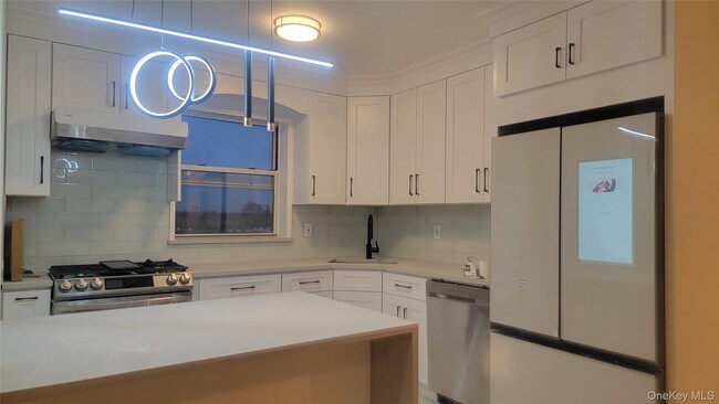 Foto del edificio - 102-21-102-63 63rd Rd