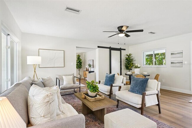 Foto del edificio - 311 Shore Dr E