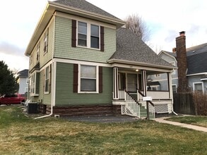 Building Photo - 1429 11th Ave