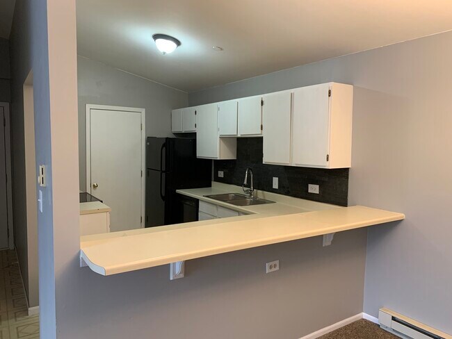 Building Photo - 1371 Cunat Ct