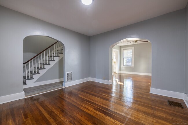 Foto del edificio - 216 Howard Ave