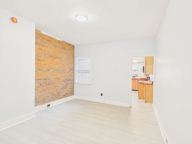 Foto del edificio - 2 Bedroom Single Family on Penn with Bonus Room