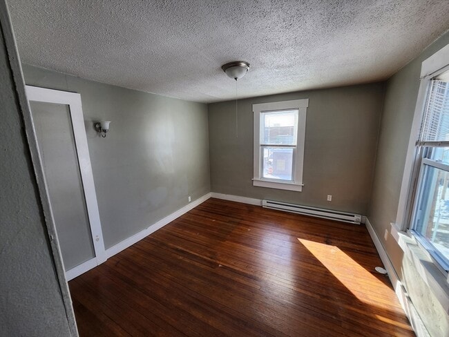 Building Photo - 56 Exposition Terrace