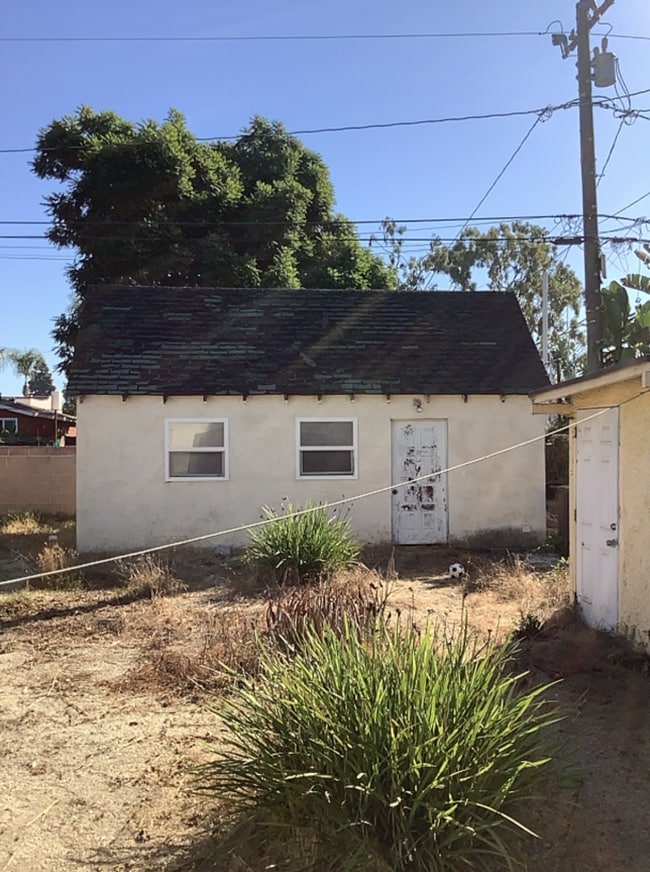 Foto del edificio - Charming 3 Bed/1.5 Bath Tudor with Spaciou...