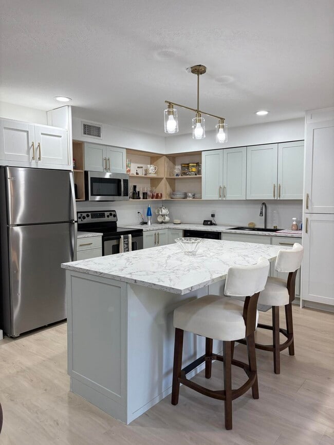 Foto del edificio - 5631 Coach House Cir