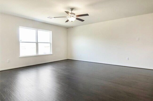 Building Photo - 22622 Cloverland Field Dr