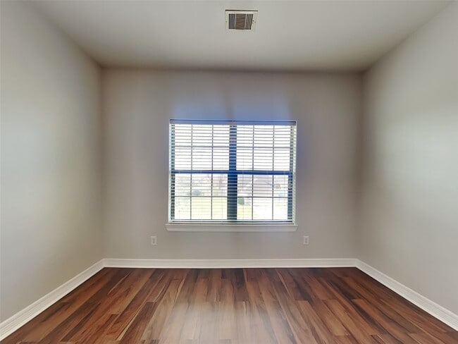 Building Photo - 4202 Alvin St