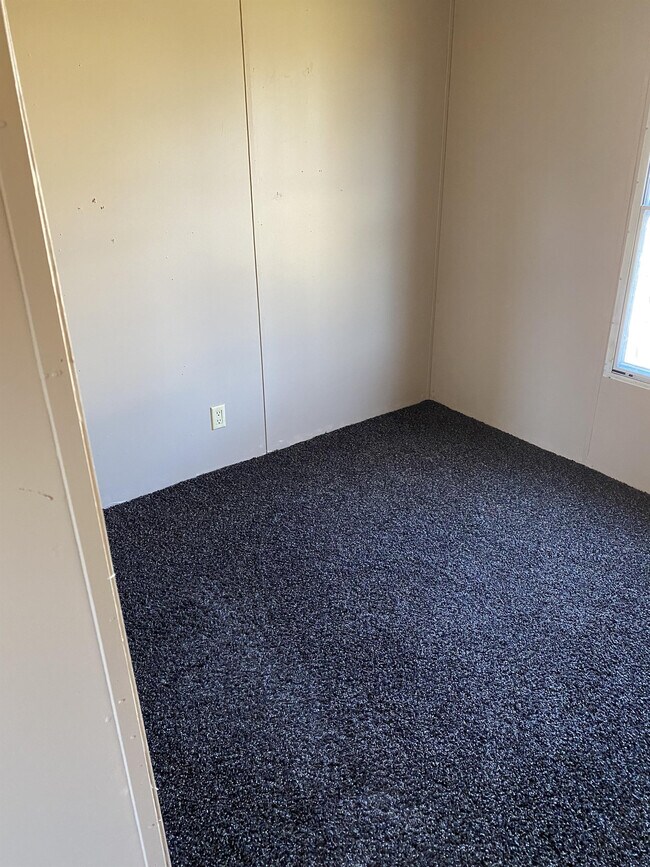 Building Photo - 307 Piper Dr