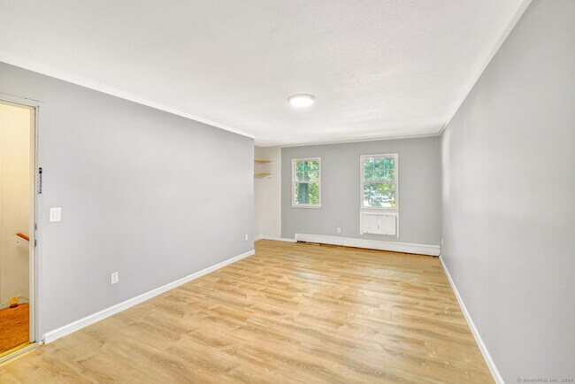 Foto del edificio - 65 Angel Dr