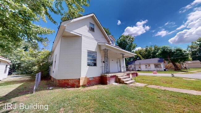 Building Photo - 1 br, 1 bath House - 1600B Chandler Street